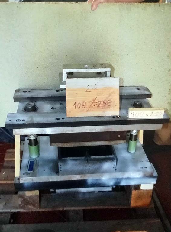 AutomaticPressureFormingMachineIlligRDM3710 used