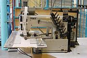 Double-Lockstitch-Sewing-Machine-Pfaff-5642 used