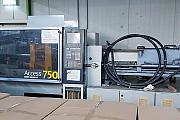 Maszyna-do-formowania-wtryskowego-Hpm-hemscheidt-750-250 używany