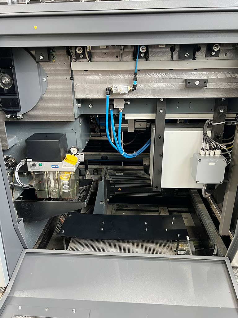 Kama ProCut 76 Foil Punching and Embossing Machine - Thumbnail 4