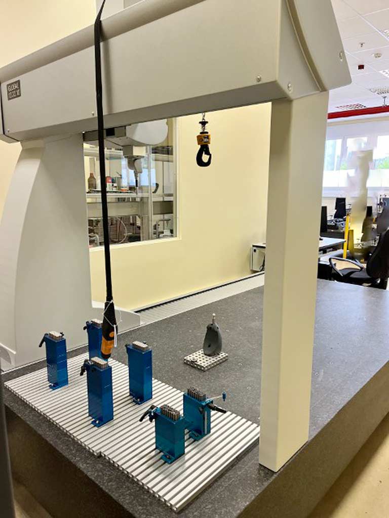 Hexagon DEA Global 12.22.10 Performance CNC Coordinate Measuring Machine - Thumbnail 2