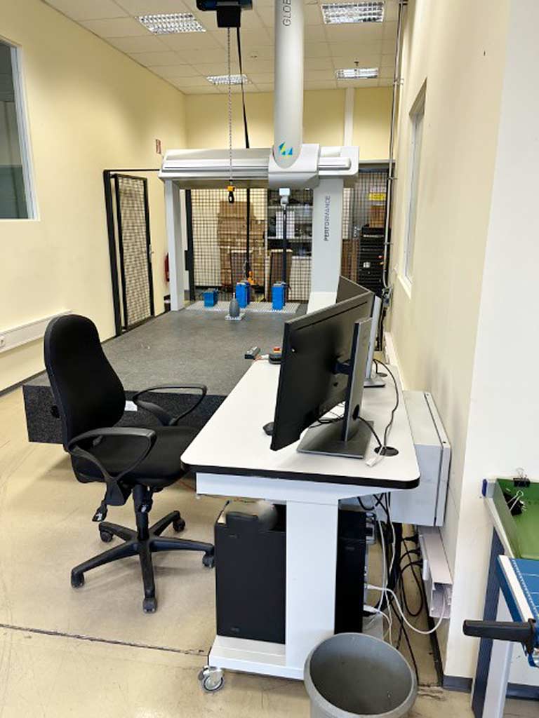 Hexagon DEA Global 12.22.10 Performance CNC Coordinate Measuring Machine - Thumbnail 3